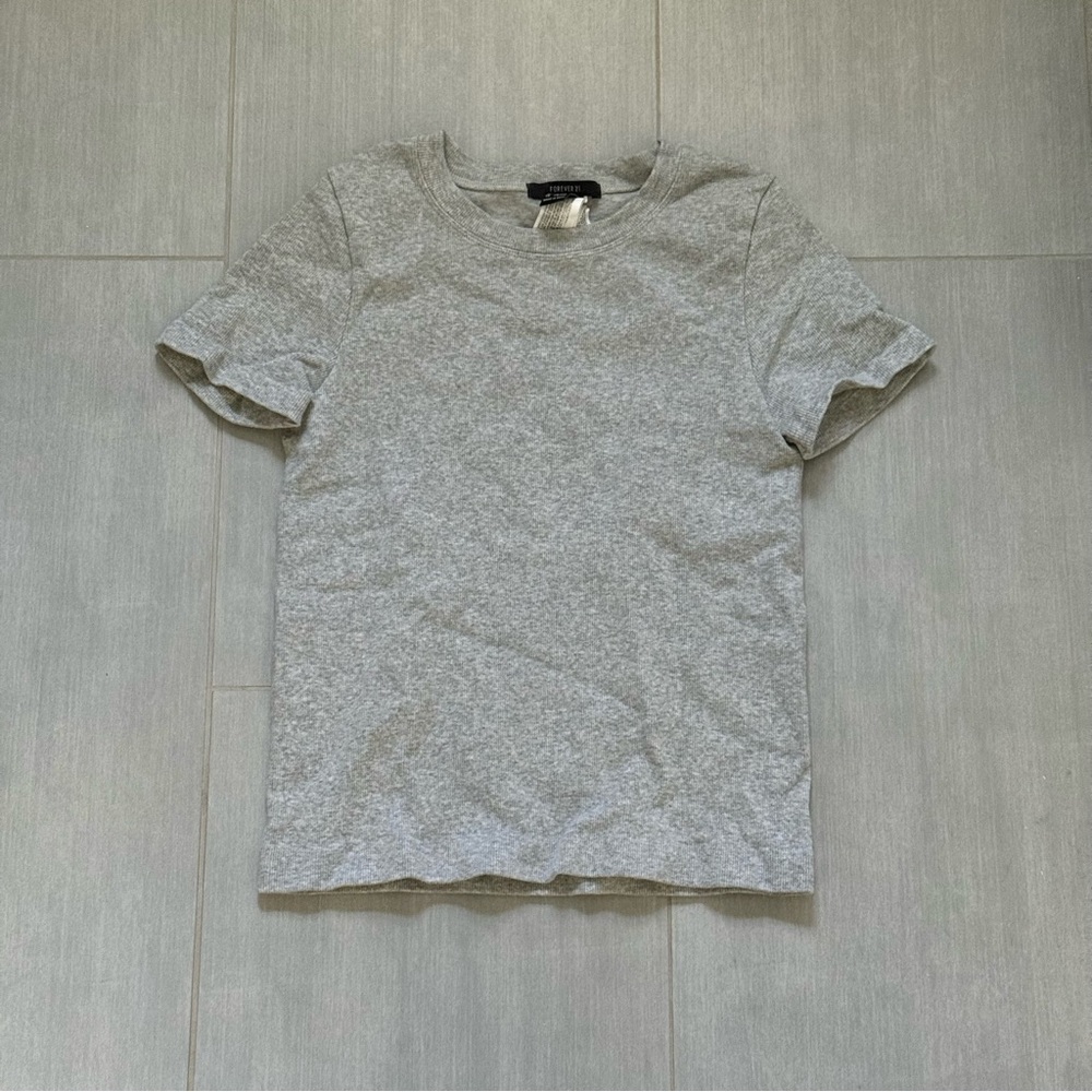 Forever 21 Light Gray Women's Short Sleeve Tee